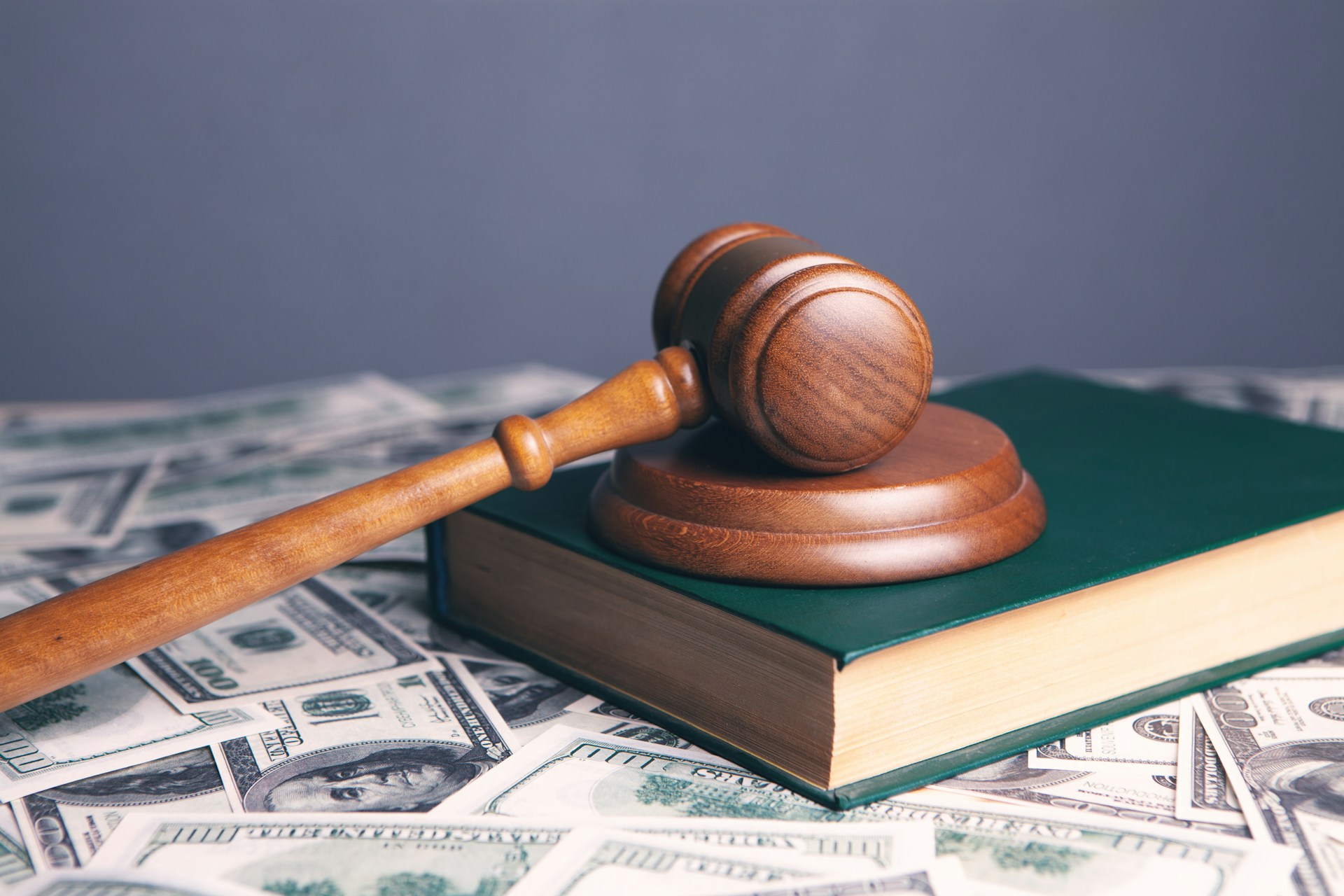 Avoid legal chaos by hosting on freistilbox